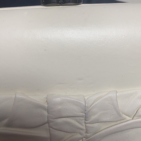 Chanel Ruched Lambskin clutch - Picture 7 of 8